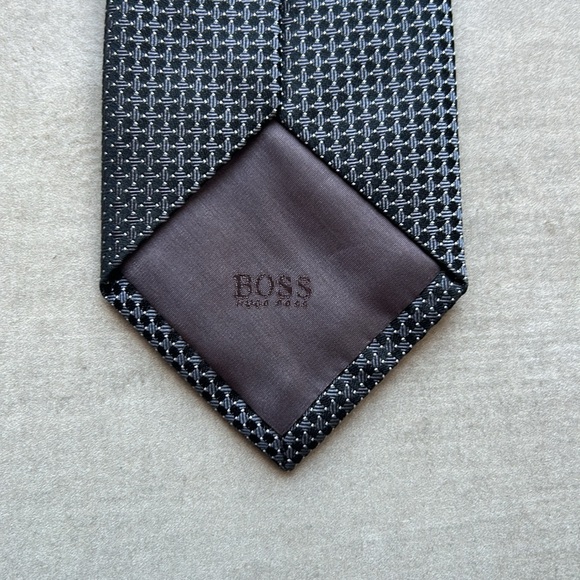 Hugo Boss Slim Silk Tie - Picture 4 of 5